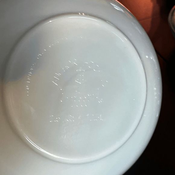 Vintage Anchor Hocking Fire King Jadeite 9" Batter Bowl 2.5 QT 2000 With Sticker - Picture 3 of 5